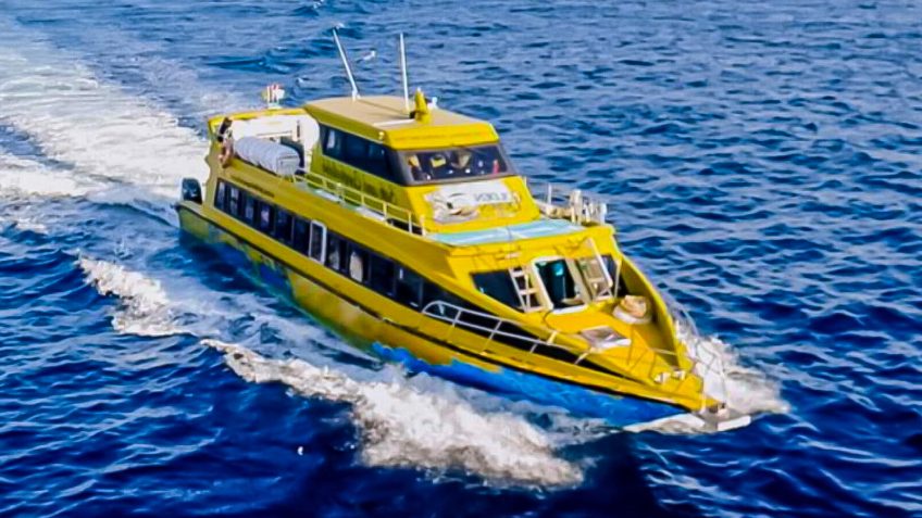 fast boat golden queen